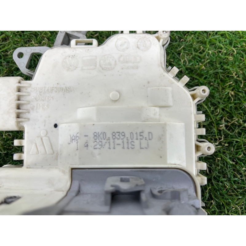 Замок двери (кузов и элементы) AUDI Q5 8R 2012 3.2 CALB 8K0839015D