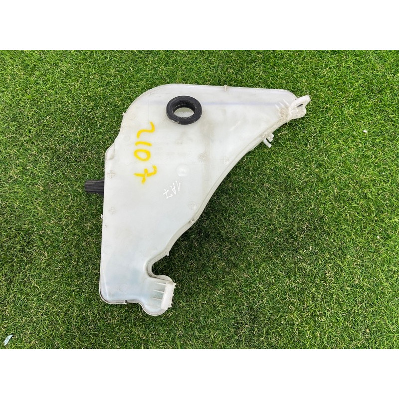 Бачок омывателя (кузов и элементы) AUDI A7 4G 2013 3.0 CGXB 4G8955453D