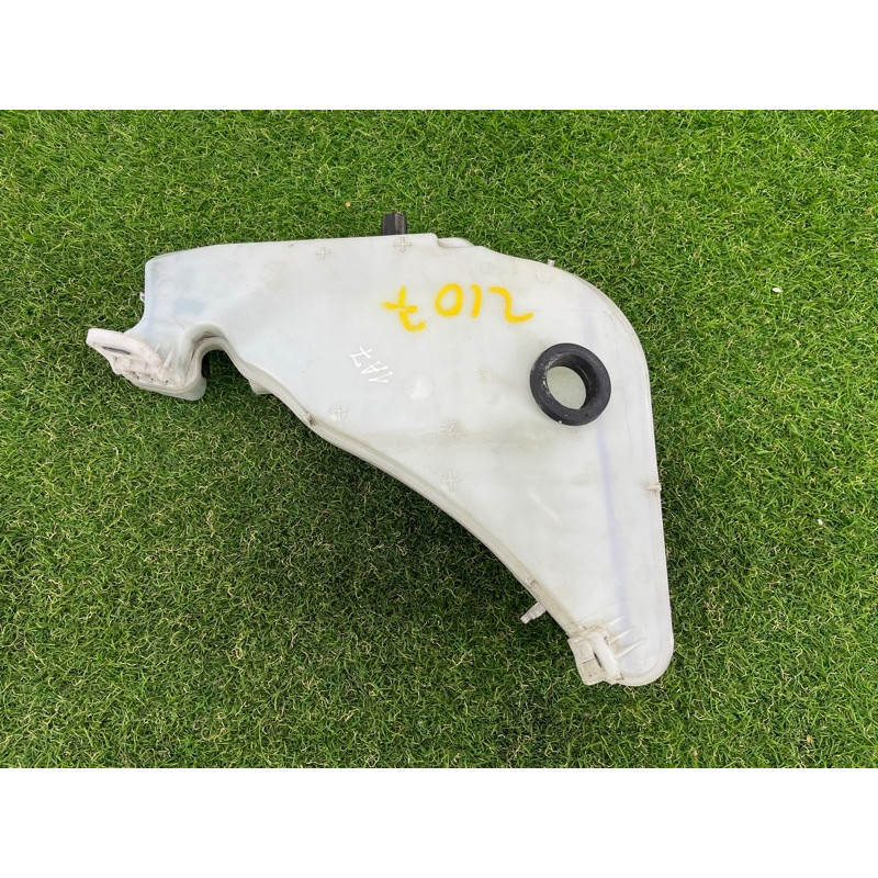 Бачок омывателя (кузов и элементы) AUDI A7 4G 2013 3.0 CGXB 4G8955453D