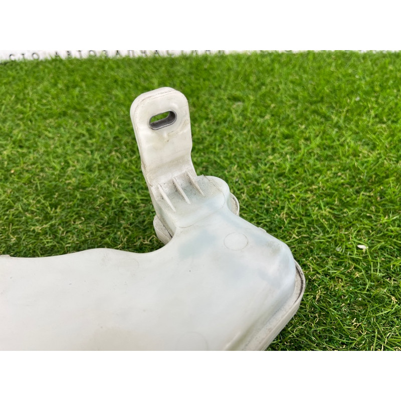 Бачок омывателя (кузов и элементы) AUDI A7 4G 2013 3.0 CGXB 4G8955453D