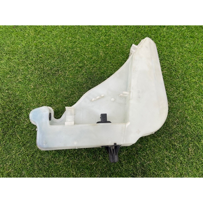 Бачок омывателя (кузов и элементы) AUDI A7 4G 2013 3.0 CGXB 4G8955453D