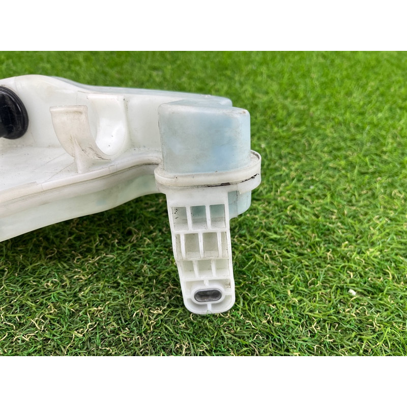 Бачок омывателя (кузов и элементы) AUDI A7 4G 2013 3.0 CGXB 4G8955453D