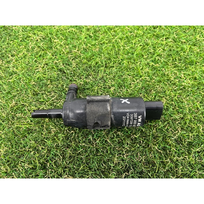 Мотор омывателя фар (электрика) AUDI Q5 8R 2012 3.2 CALB 3B7955681