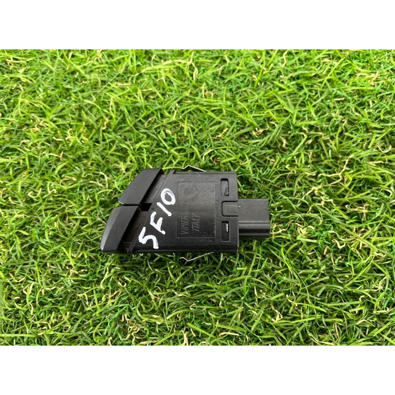 Кнопка аварийной сигнализации (электрика / кнопки) BMW 5-series F10 2011 3.0 61319161896