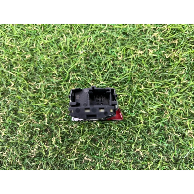 Кнопка аварійної сигналізації (електрика / кнопки) BMW 5-series G30 2017 2.0 B46B20 61316993047