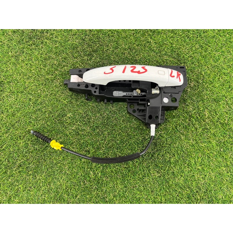 Ручка двері зовнішня (кузов і елементи) AUDI Q5 8R 2012 3.2 CALB 8T0837205AGRU