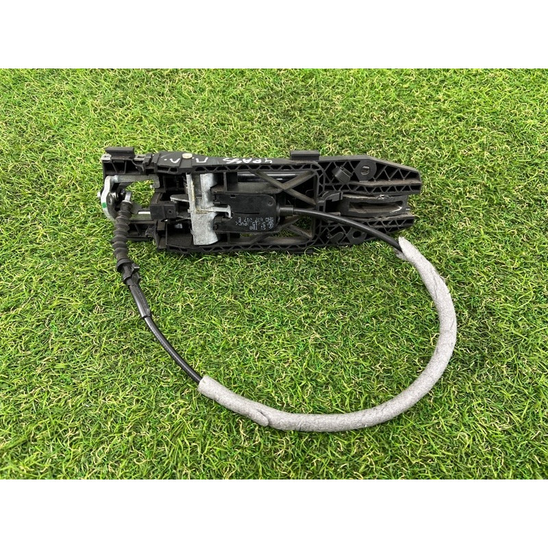 Ручка двери внешняя (кузов и элементы) Volkswagen Passat B7 2016 1.8 1K8837205FGRU