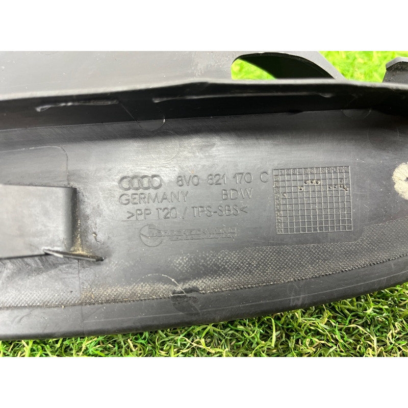 Накладка на крыло (кузов и элементы) AUDI A3 8V 2015 1.8 8V0821170C