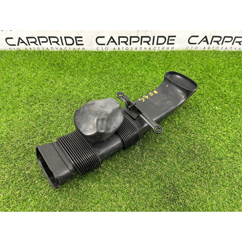 Патрубок воздушного фильтра (впускная система) BMW X5 E70 2008 4.8 N62/TU 13717548900