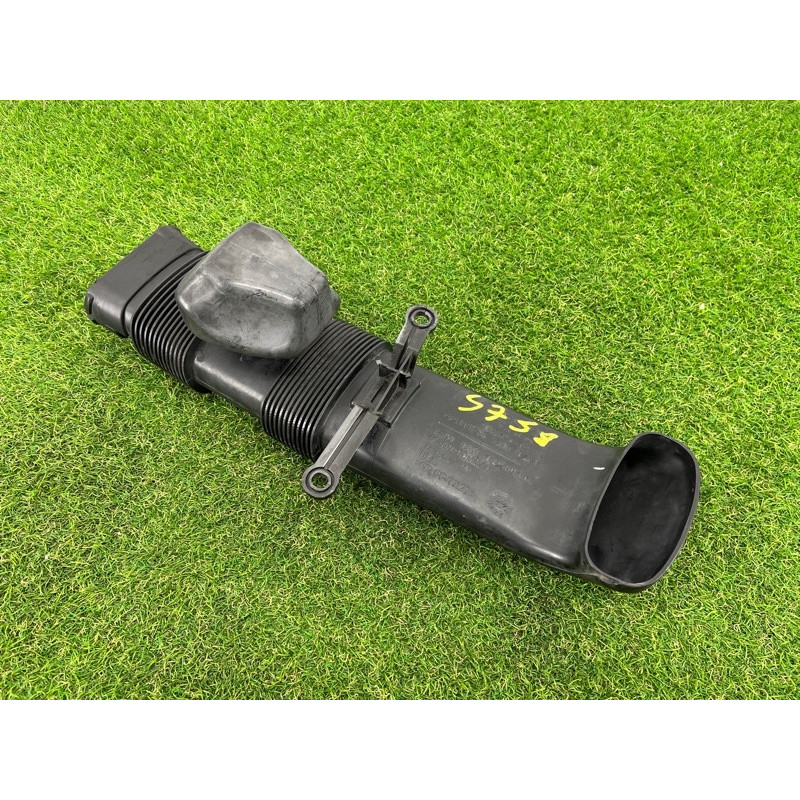 Патрубок воздушного фильтра (впускная система) BMW X5 E70 2008 4.8 N62/TU 13717548900