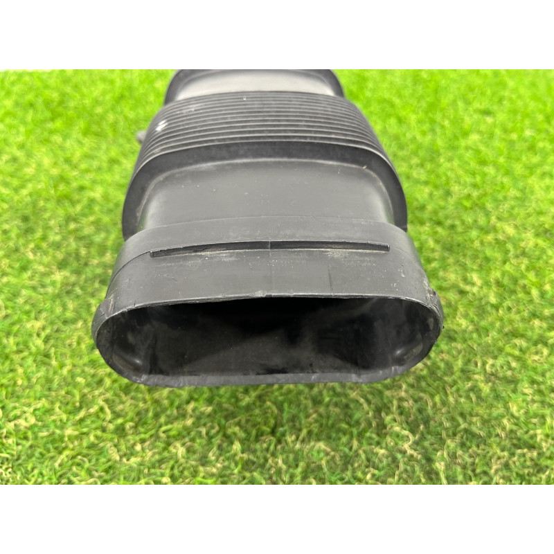 Патрубок воздушного фильтра (впускная система) BMW X5 E70 2008 4.8 N62/TU 13717548900