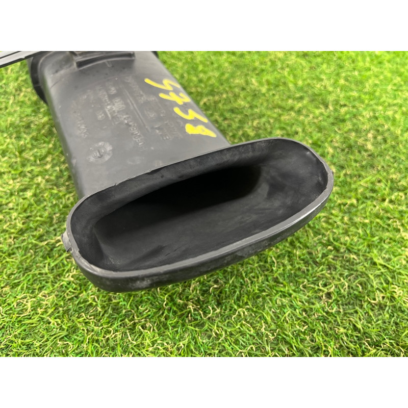 Патрубок воздушного фильтра (впускная система) BMW X5 E70 2008 4.8 N62/TU 13717548900