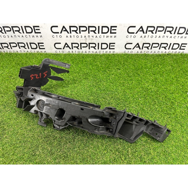 Кронштейн фары (кузов и элементы) AUDI Q5 8R 2012 3.2 CALB 8R0805607B