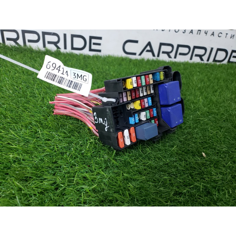 Блок предохранителей (электрика) Renault Megane 3 2011 1,5 dCi (K9K837) 18013301D