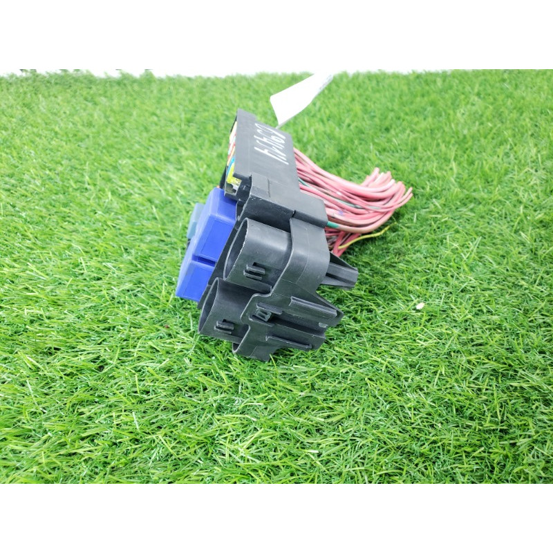 Блок предохранителей (электрика) Renault Megane 3 2011 1,5 dCi (K9K837) 18013301D