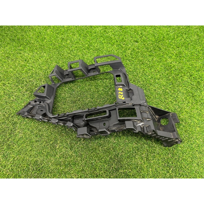 Крепление бампера (кузов и элементы) Volkswagen Touareg NF 2012 3.6 7P6807376B