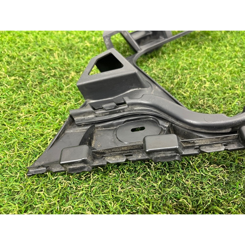 Крепление бампера (кузов и элементы) Volkswagen Touareg NF 2012 3.6 7P6807376B