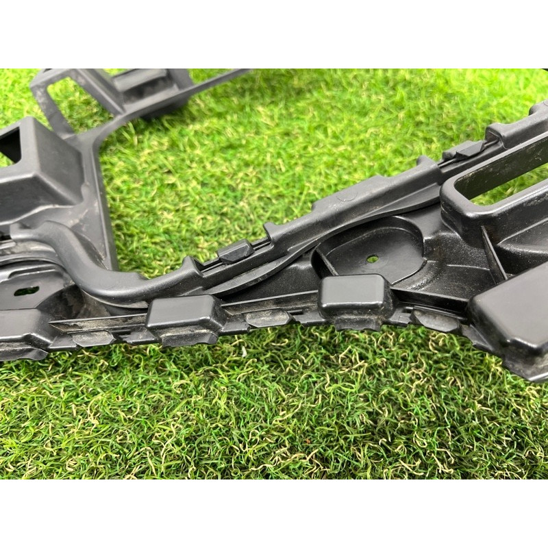 Крепление бампера (кузов и элементы) Volkswagen Touareg NF 2012 3.6 7P6807376B