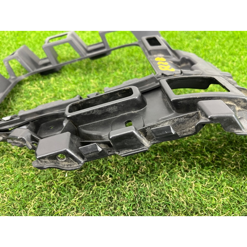 Крепление бампера (кузов и элементы) Volkswagen Touareg NF 2012 3.6 7P6807376B