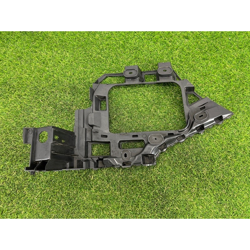 Крепление бампера (кузов и элементы) Volkswagen Touareg NF 2012 3.6 7P6807376B