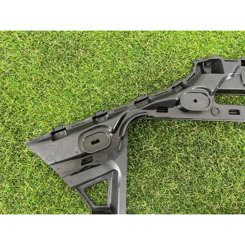 Крепление бампера (кузов и элементы) Volkswagen Touareg NF 2012 3.6 7P6807376B