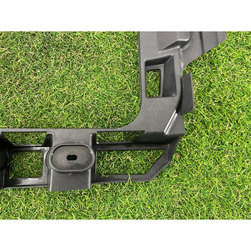Крепление бампера (кузов и элементы) Volkswagen Touareg NF 2012 3.6 7P6807376B