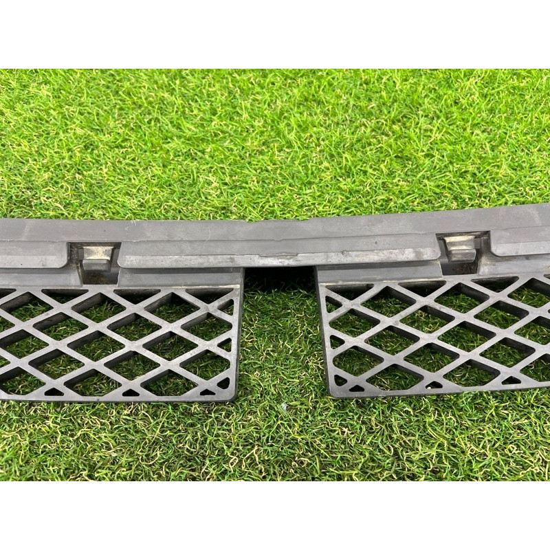 Кріплення бампера (кузов і елементи) Volkswagen Touareg NF 2012 3.6 7P6807863