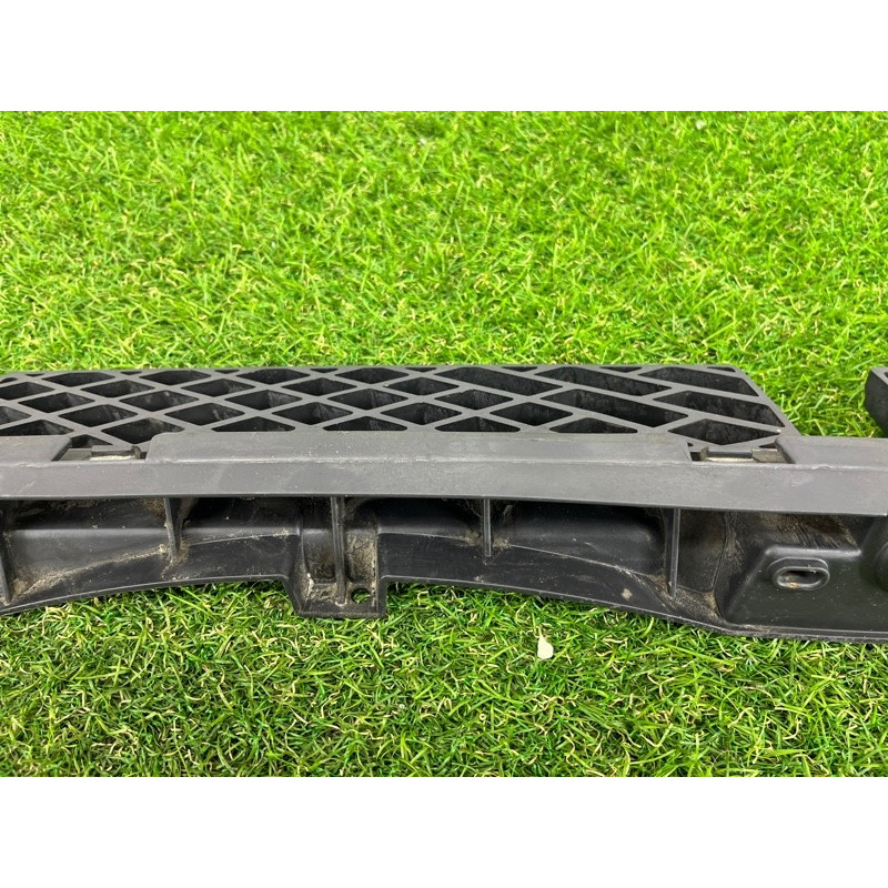 Кріплення бампера (кузов і елементи) Volkswagen Touareg NF 2012 3.6 7P6807863