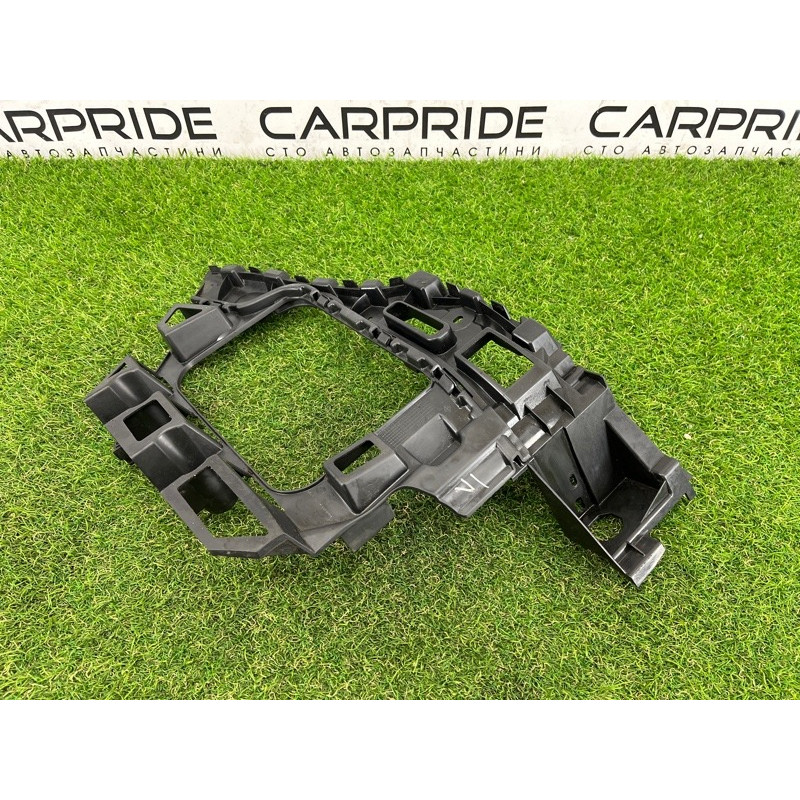 Кріплення бампера (кузов і елементи) Volkswagen Touareg II NF 2013 3.0 7P6807375B