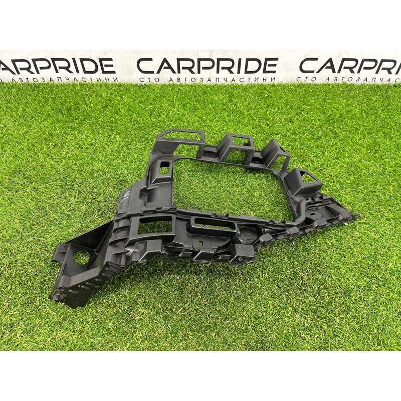 Кріплення бампера (кузов і елементи) Volkswagen Touareg II NF 2013 3.0 7P6807375B