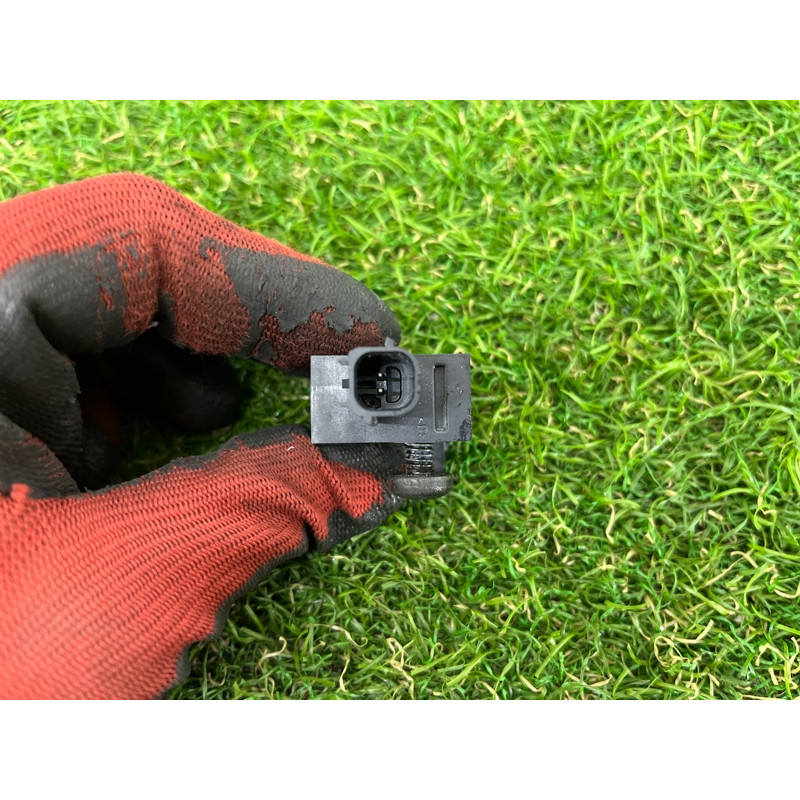 Датчик удара (электрика / датчики) CHEVROLET Cruze J300 2011 1.4 13502577