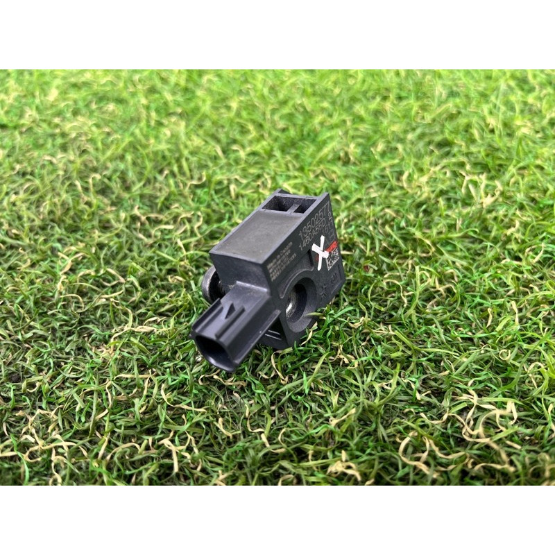 Датчик удара (электрика / датчики) CHEVROLET Cruze J300 2011 1.4 13502577