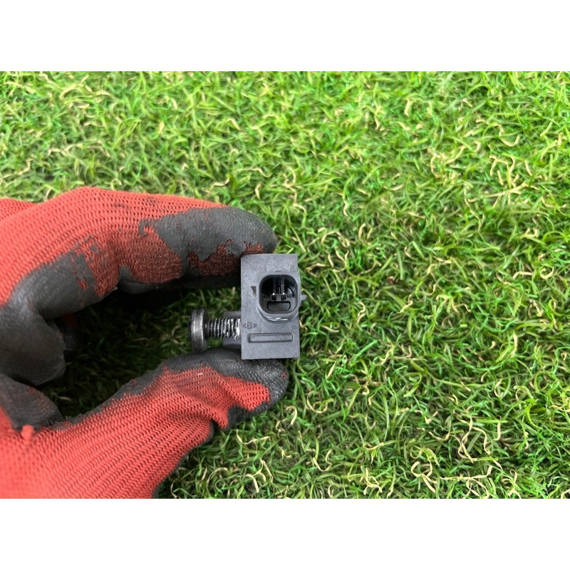 Датчик удара (электрика / датчики) CHEVROLET Cruze J300 2011 1.4 13502577