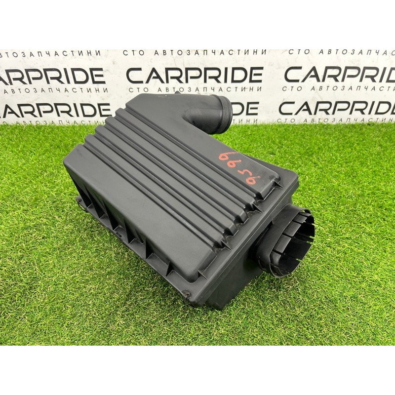 Корпус воздушного фильтра (впускная система) BMW X5 E70 2008 3.0 N52N 13717548885