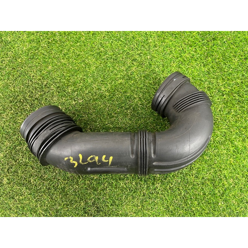 Патрубок повітряного фільтра (подача палива) AUDI Q7 4L 2007 3.6 7L0129684B