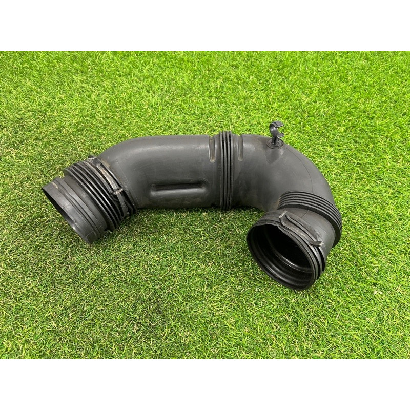 Патрубок повітряного фільтра (подача палива) AUDI Q7 4L 2007 3.6 7L0129684B