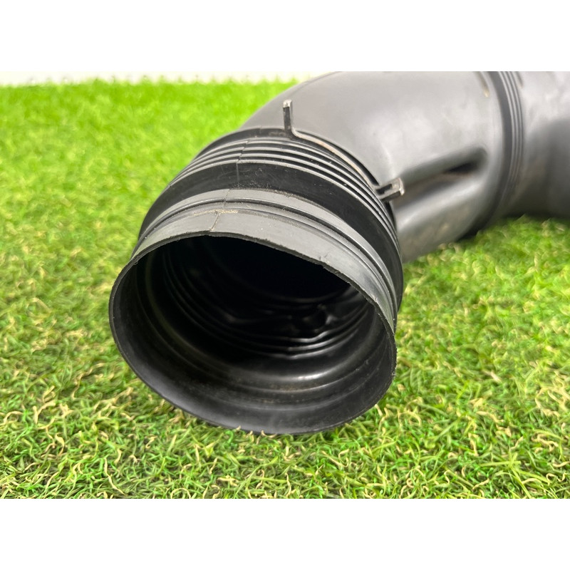 Патрубок повітряного фільтра (подача палива) AUDI Q7 4L 2007 3.6 7L0129684B