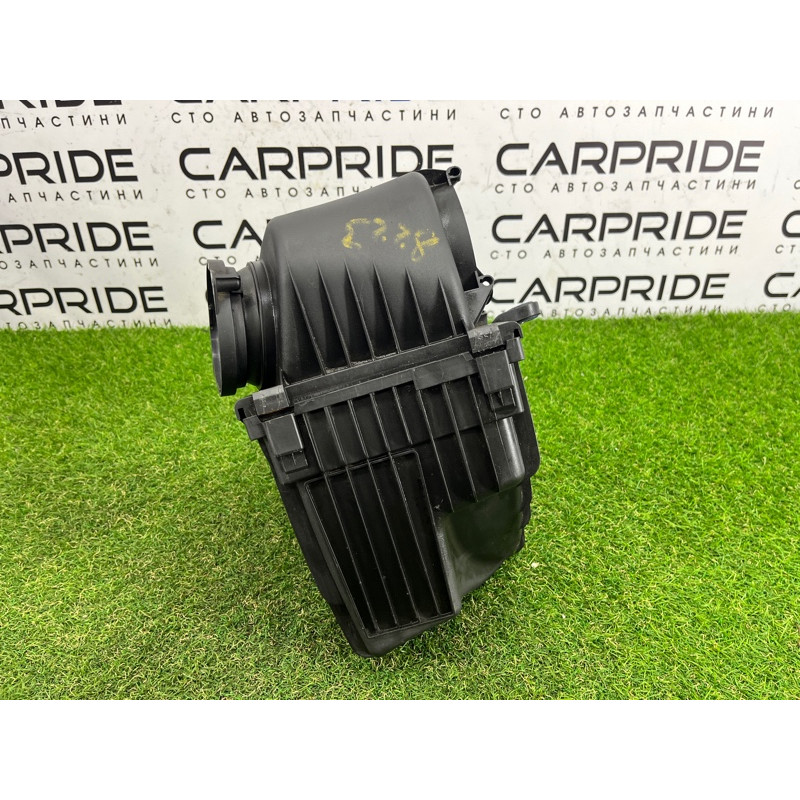 Корпус воздушного фильтра (впускная система) Volkswagen Touareg NF 2012 3.6 7P6129607Q