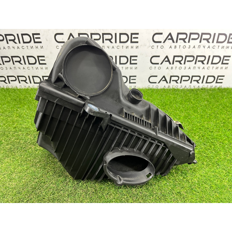 Корпус воздушного фильтра (впускная система) Volkswagen Touareg NF 2012 3.6 7P6129607Q