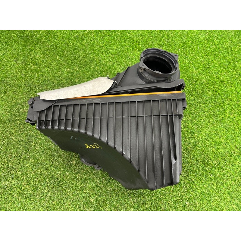 Корпус воздушного фильтра (впускная система) Volkswagen Touareg NF 2012 3.6 7P6129607Q