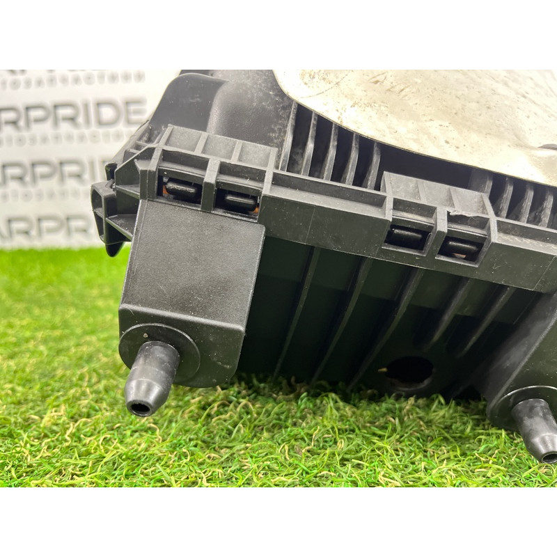 Корпус воздушного фильтра (впускная система) Volkswagen Touareg NF 2012 3.6 7P6129607Q