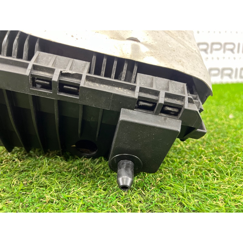 Корпус воздушного фильтра (впускная система) Volkswagen Touareg NF 2012 3.6 7P6129607Q