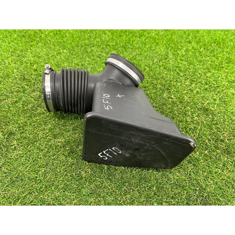 Резонатор воздушный (впускная система) BMW 5-series F10 2011 3.0 13717590595