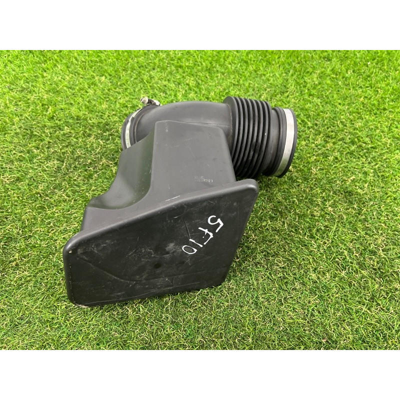 Резонатор воздушный (впускная система) BMW 5-series F10 2011 3.0 13717590595