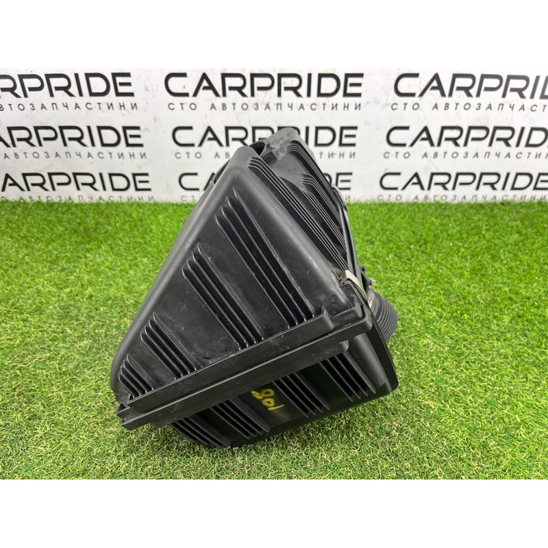 Корпус воздушного фильтра (впускная система) BMW X3 F25 2012 3.0 13717601871