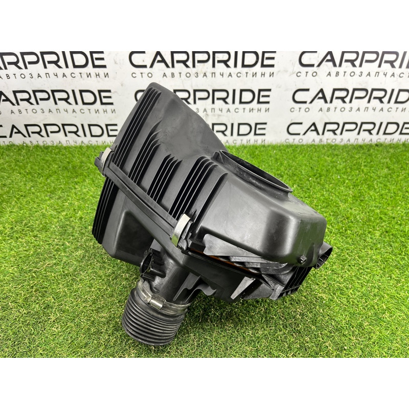 Корпус воздушного фильтра (впускная система) BMW X3 F25 2012 3.0 13717601871