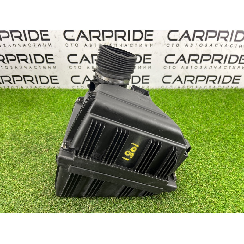 Корпус воздушного фильтра (впускная система) BMW X3 F25 2012 3.0 13717601871