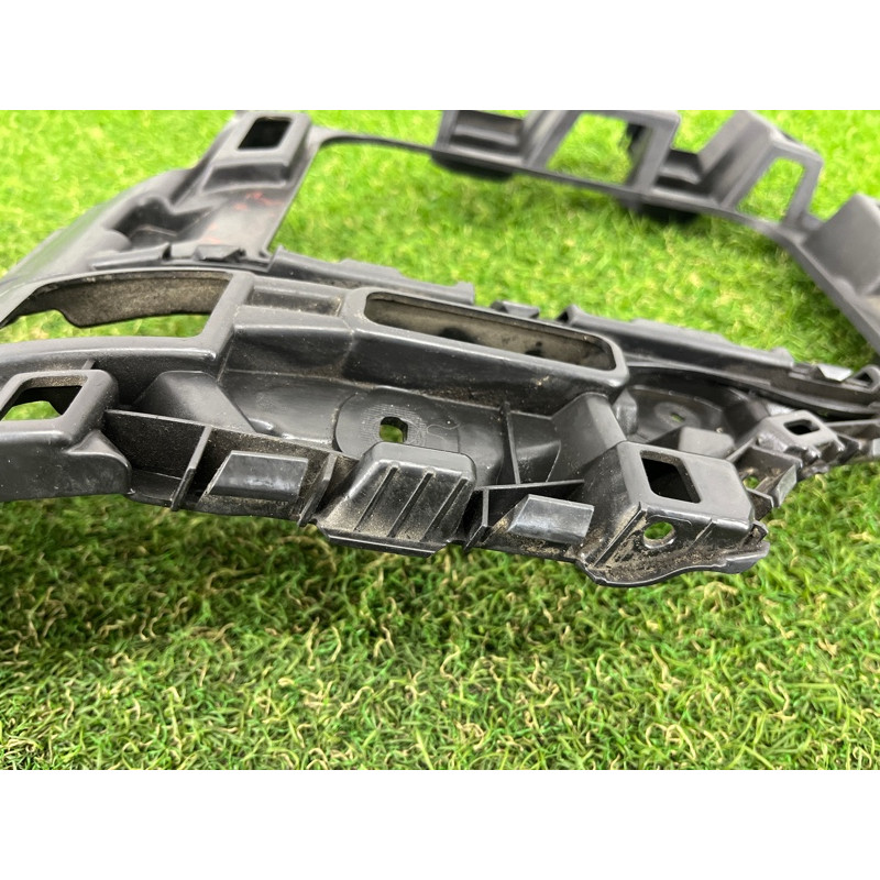 Крепление бампера (кузов и элементы) Volkswagen Touareg FL 2015 3.6 7P6807375C