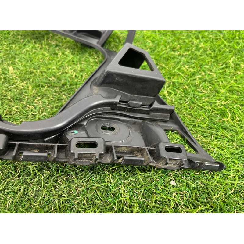 Крепление бампера (кузов и элементы) Volkswagen Touareg FL 2015 3.6 7P6807375C