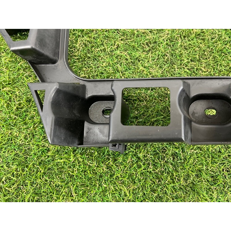 Крепление бампера (кузов и элементы) Volkswagen Touareg FL 2015 3.6 7P6807375C